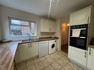 Kitchen looking to back garden- click for photo gallery
